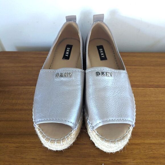 DKNY Leather Coastal Minimalist Preppy Neutral Chic Capsule Espadrille  6 ½  - Picture 1 of 8